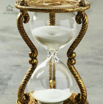 Đồng Hồ Cát – Biểu Tượng Thời Gian,
