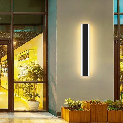 Đèn trang trí ban công chung cư hiện đại ánh vàng ấm ngoài trời